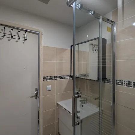 Apartment Calme Dans Un Quartier Residentiel - Proche Paris *